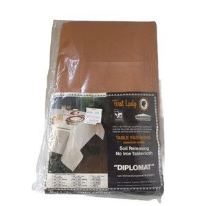 First Lady Table Fashions Diplomat Red Dacron Soil Resist Tablecloth 60 x104 Vtg